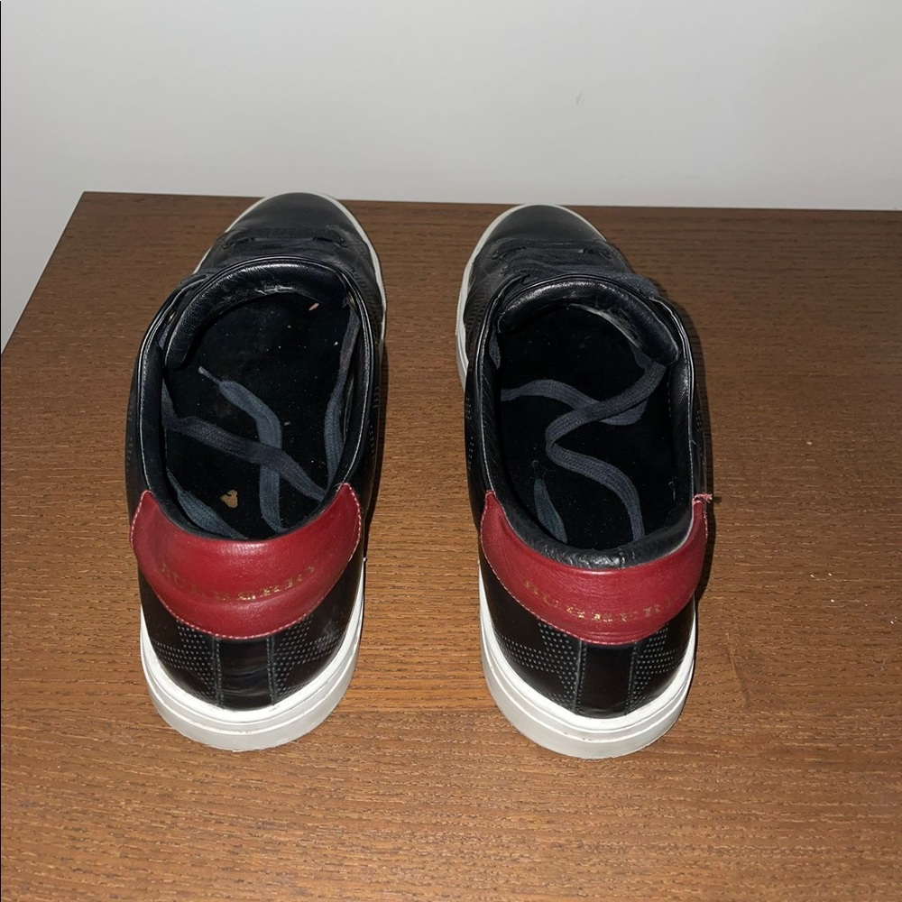 Men’s Burberry black sneakers